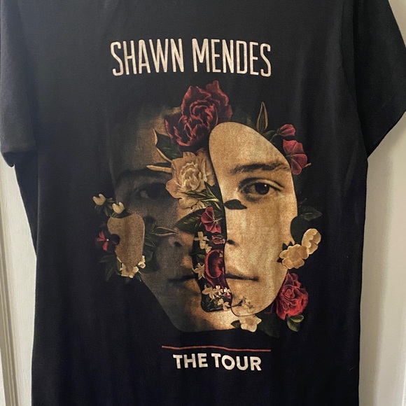 Shawn Mendes Black Graphic Tour Tee - Picture 2 of 5